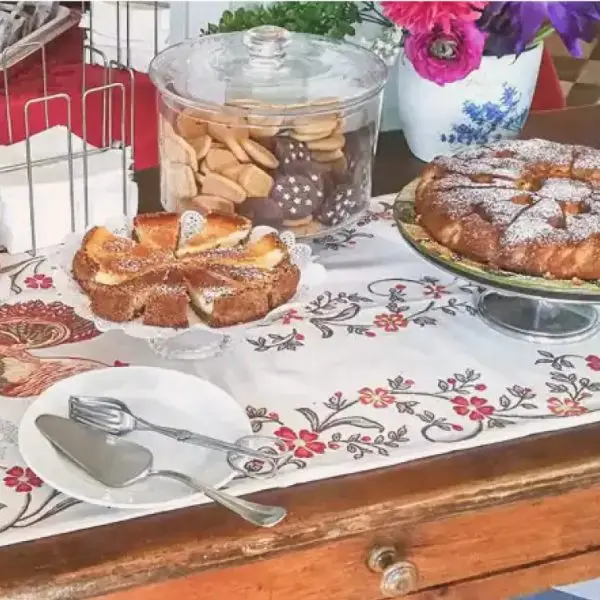 Bar und Frühstück
